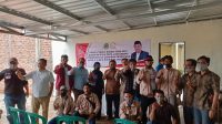 Dewan Jabar, Sopyan Bagikan Bibit Indukan Lele
