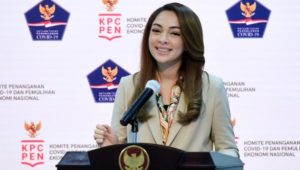Dokter Reisa Tersenyum Cantik Saat Umumkan Kasus Aktif Covid-19