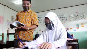 Pemikiran Siswa Kerap Diberangus Guru
