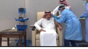 Raja Salman Disuntik Vaksin Covid-19 Produksi Pfizer-BioNTech, Ini Hasilnya