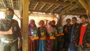 JNE-IFS Bagikan Ribuan Paket Makanan di Tengah Pandemi