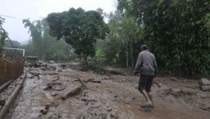 Banjir Bandang Gangu Pasokan Air Bersih Warga Bogor Hingga Istana, Begini Penjelasannya