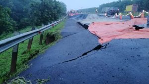 Jalan di Tol Cipali Retak dan Amblas, Hal Ini Terpaksa Dilakukan