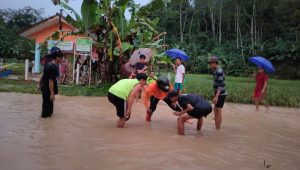 Begini Kondisi Gegerbitung Saat Dikepung Banjir dan Longsor