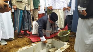Ponpes Cicantayan Dinamai Watimpres Habib Lutfi Ayo Mengaji