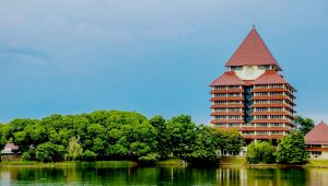FHUI Didapuk sebagai Fakultas Hukum Terbaik