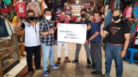 Dukung AKB, BRI Sukabumi Serahkan Bantuan Sarana Prasarana ke Tiga Pasar