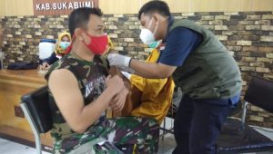 Sebelum Divaksin Ratusan Prajurit Kodim 0622 Diberi Motivasi Dr. Aqua