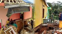 Rumah Warga Nyalindung Terus Berguguran, Retakan Tanah Mengganas