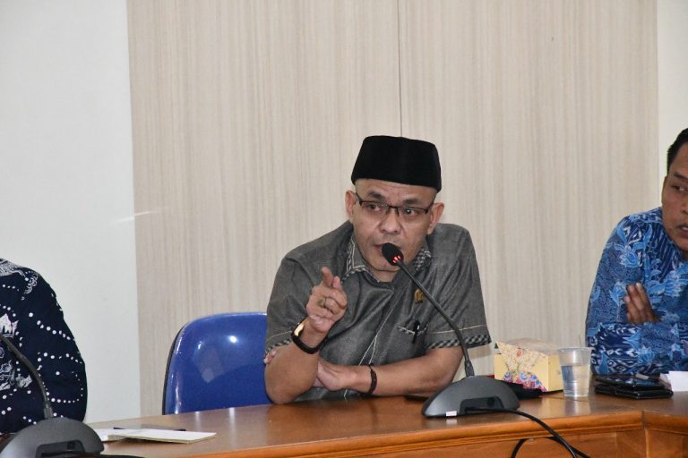 Anggota DPRD Komisi I Kabupaten Sukabumi dari Fraksi Gerindra Ade Dasep Zaenal Abidin