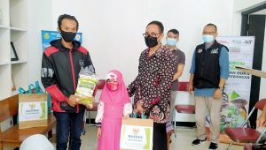 11 Anak Penyandang HIV Terima Bantuan