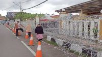 Tangkal Teror, Mapolresta Sukabumi Dibentengi Kawat Berduri