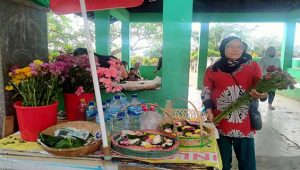 Nyekar, Pedangan Bunga Kebanjiran Order, Raup Untung Hingga Rp1 Juta Perhari