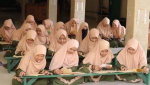 Santri Ponpes Siqoyaturrahmah Sukabumi Isi Ramadan dengan Pengajian Pasaran