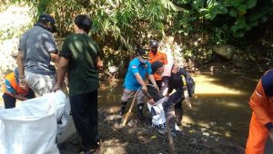 Antisipasi Banjir, Dinas PUTR Normalisasi Sungai Cipelang