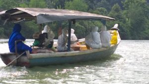 Lewati Sungai Cikaso, ini Perjuangan Satgas Cibitung Antarkan Jenazah Terkomfirmasi Covid-19 Arungi Bahaya