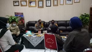 Lakukan PDKT Selama Lima Bulan, Begini Kronologis Awal Ahmed Dibawa Pemulung Asal Sumedang