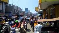 Pusat Perbelanjaan Diserbu Warga Luar Kota Sukabumi