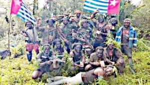 Seperti Penasaran, KKB Papua Kembali Serang Mapolsek Ilaga dan Bakar Satu Rumah