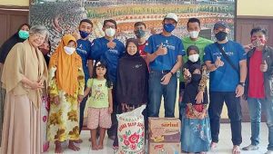 Indorunners Sukabumi Distribusikan Paket Sembako