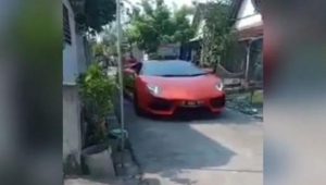 Tamatan SMP itu  Dulu Jualan Pecal Lele, Sekarang Punya Lamborghini, Penasaran ?