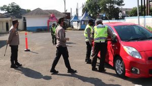 Hari ke Empat, Ribuan Kendaraan Masuk Sukabumi Diputar Balik, Puluhan Travel Gelap Diamankan