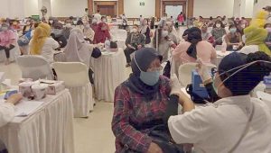 Melihat Mementum HLUN di Masa Pandemi, Sayangi Lansia Antarkan Untuk Vaksinasi Covid-19