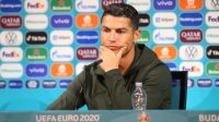 Federasi Kena Hukuman Denda, Akibat Ronaldo Singkirkan Coca-Cola