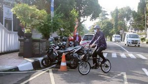 Peringati Hari Sepeda Dunia, Walikota ‘Ngagowes’ Menuju Kantor