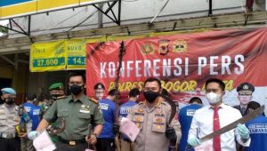 Gila, Pasutri Bogor Nekat Bobol dan Gasak Uang Berharga hingga Elektronik
