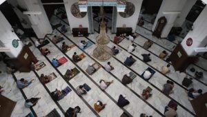 Pemprov DKI larang warga Shalat Jumat di masjid kawasan zona merah