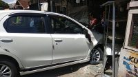 Etios Seruduk Warung Bensin Eceran