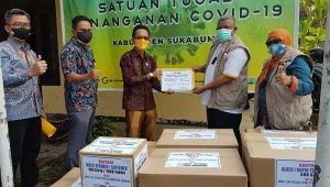 Apindo Kabupaten Sukabumi Distribusikan Bantuan Ratusan APD untuk Nakes