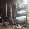 Avanza tabrak rumah