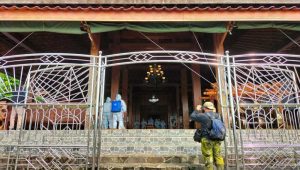 Sebelum Wafat Ki Manteb Soedarsono sempat memperbaiki wayang