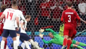 Akibat Insiden Laser, Inggris Didenda UEFA Rp516 juta