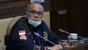 Beranikah Para Pejabat Potong Gaji 50 Persen untuk Rakyat?