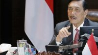 Kasus Covid-19 Menggila, Luhut Masih Bilang Sangat Terkendali