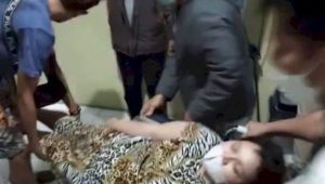 Sadis, Wanita Hamil Dihajar Satpol PP di Depan Kafe Miliknya