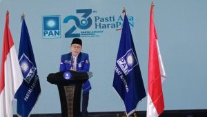 Zulkifli Hasan: Pak Amien Rais Tentu Tidak Tergantikan