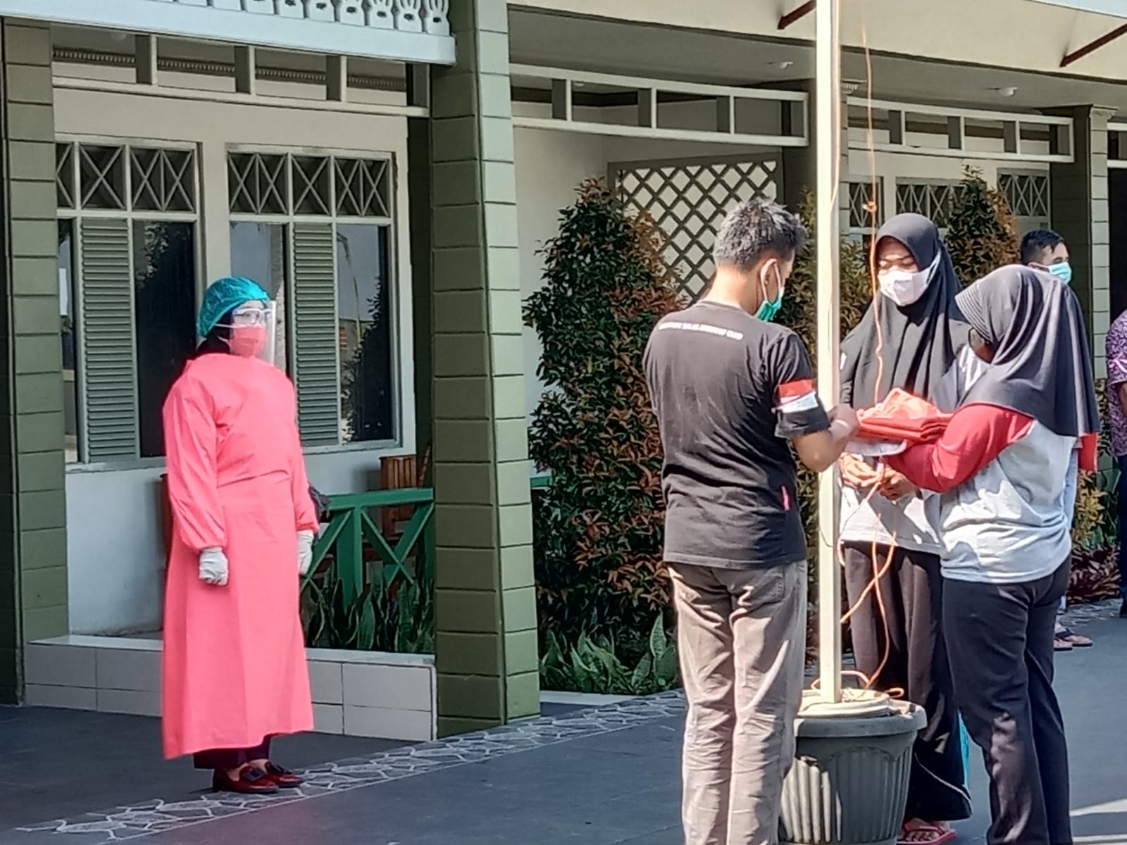 Tenaga kesehatan