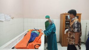 Pulang Salat Asar, AS Syok Istrinya Ditemukan Tewas Gantung Diri di Dapur