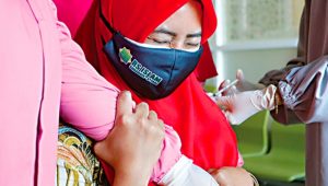 Kemenkes: Vaksinasi Covid-19 Dosis Ketiga Masyarakat Perlu Kajian