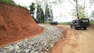Wagub Uu : Proyek Jalan Jalur Tengah Selatan Sukabumi-Cianjur bisa tingkatkan ekonomi Jabar