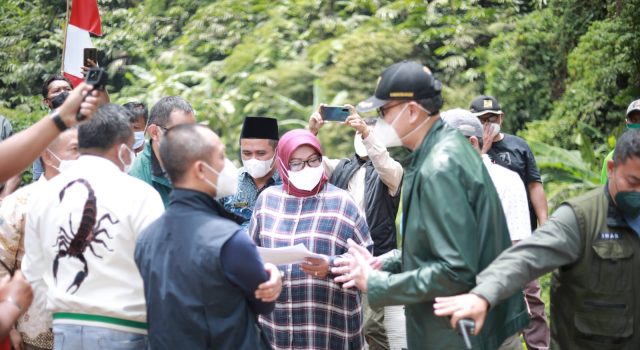Bupati Bogor, Ade Yasin tinjau Jalur Puncak II