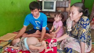 Berharap Bantuan, Bayi 8 Bulan Muhammad Kurniawan Asal Palabuhanratu Penderita Kangker