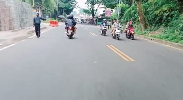 pemandu jalur alternatif Puncak