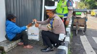 Ops Patuh Lodaya, Polresta Sukabumi Edukasi Prokes dan Pembagian Baksos
