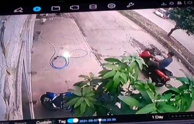 Rekaman CCTV Maling Motor