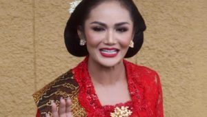 Bicara lantang Soal Gaji, Krisdayanti Akhirnya Dipanggil Fraksi PDIP